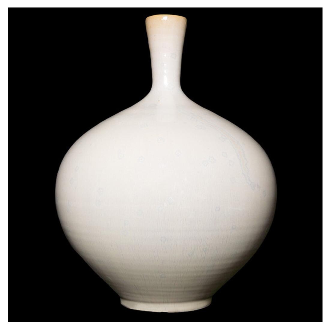 example clay vase with Supernova AMACO Cosmos High Fire Glaze applied