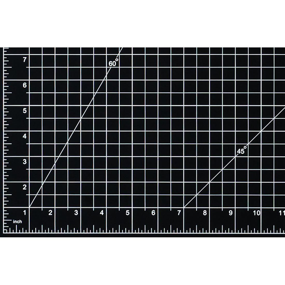 closeup of a corner of the 12x18" DAHLE Vantage Self-Healing Black Cutting Mat