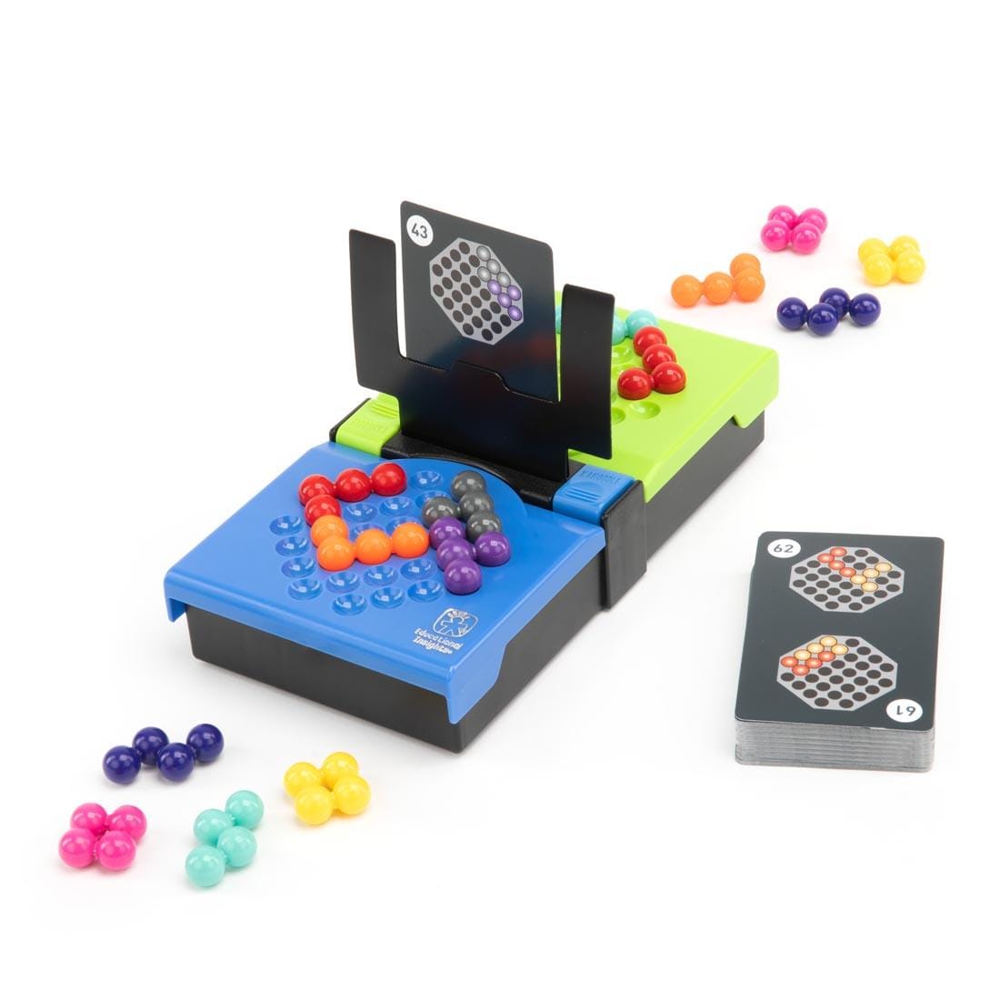 Kanoodle Head To Head Logic Game, showing game boards, playing pieces and cards