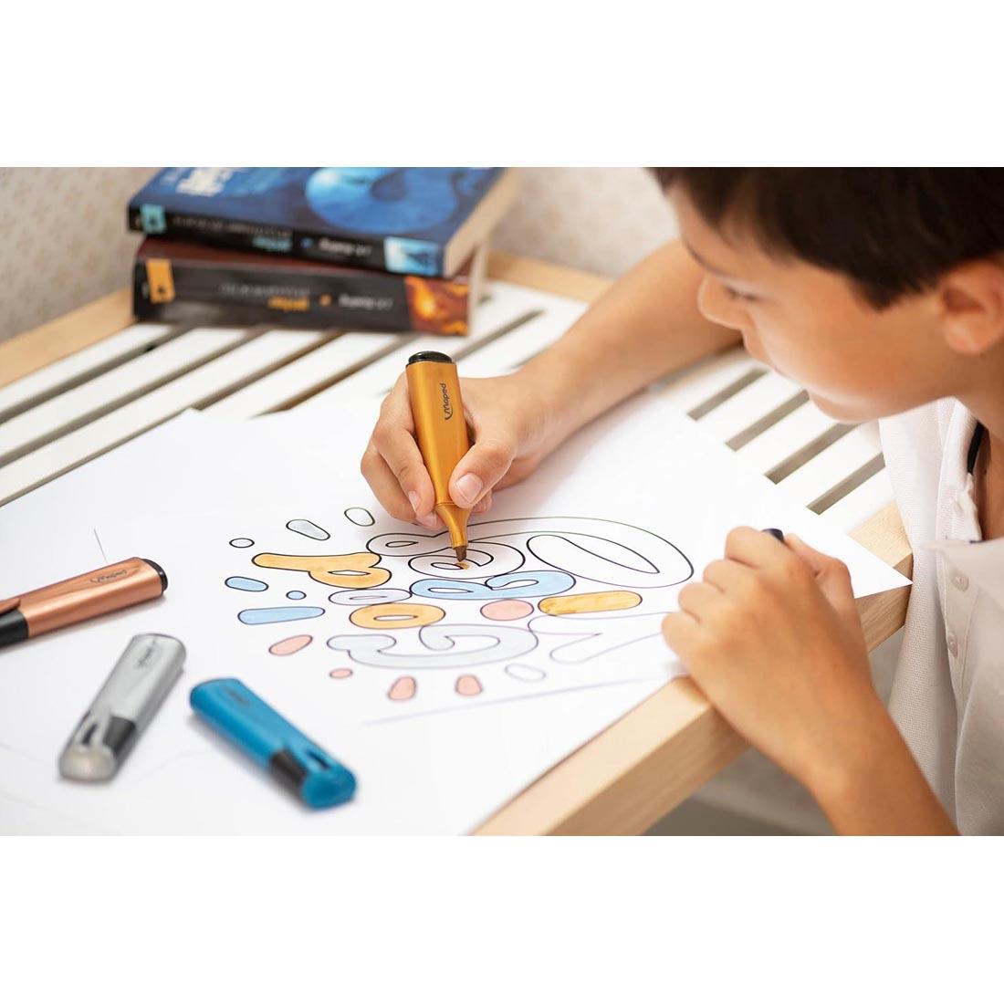 child drawing with Maped Metallic Glitter Highlighters