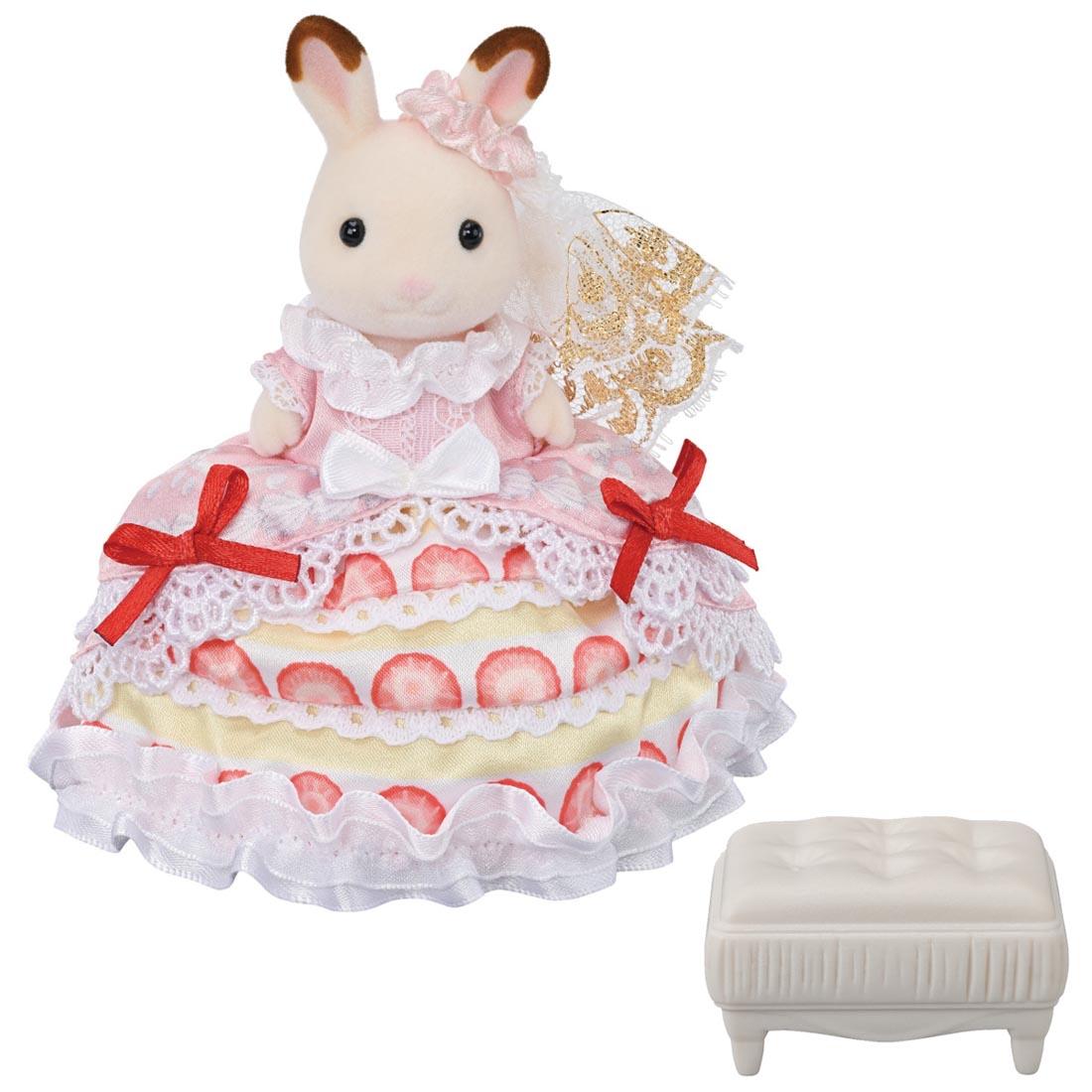 Calico Critters Freya's Birthday Celebration Strawberry Cake Dress