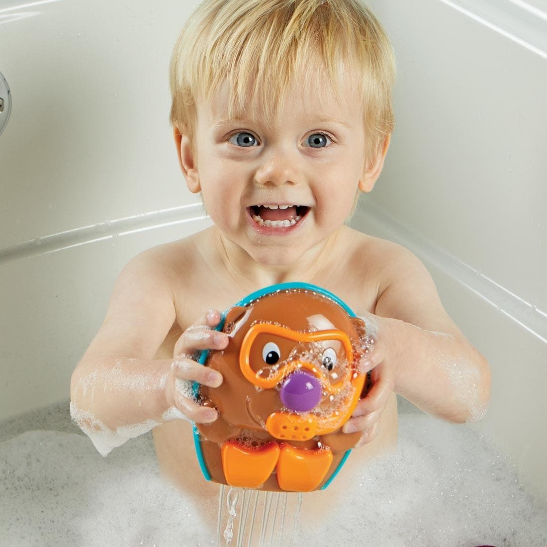 child playing with Spike The Fine Motor Hedgehog Splashin' Bath Friends