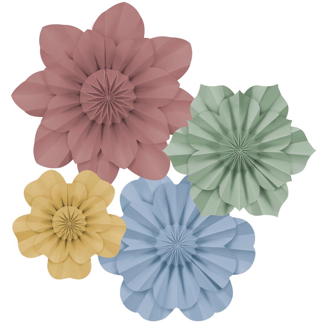 Cottage Charm Paper Flowers from the Classroom Cottage collection by Teacher Created Resources