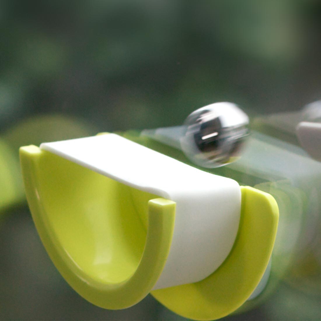 the trampoline and a marble in motion from the Gecko Run: Marble Run Trampoline Expansion Pack
